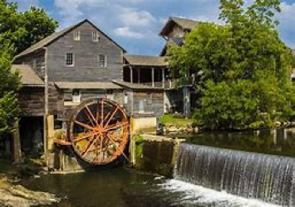 1 Mi To Dollywood Mins To All Attractions & Gsmnp Sevierville Eksteriør billede